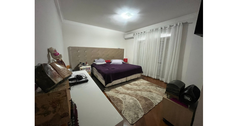 Lindo Sobrado à venda no City América na Rua Engenheiro Jayme Rocha Pereira