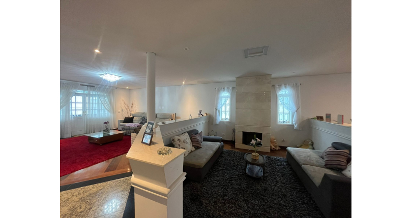 Lindo Sobrado à venda no City América na Rua Engenheiro Jayme Rocha Pereira