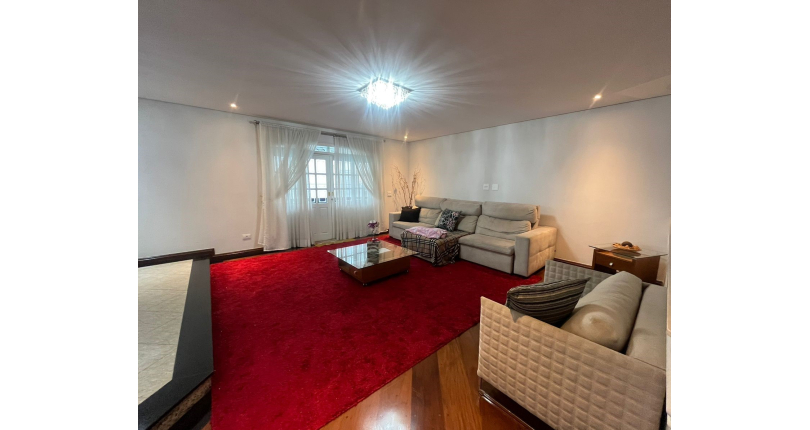 Lindo Sobrado à venda no City América na Rua Engenheiro Jayme Rocha Pereira