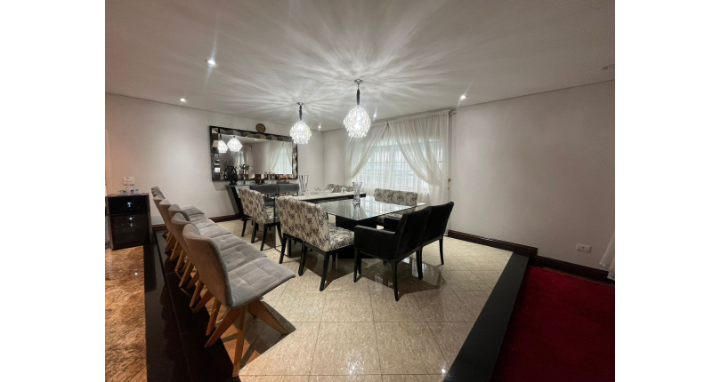 Lindo Sobrado à venda no City América na Rua Engenheiro Jayme Rocha Pereira