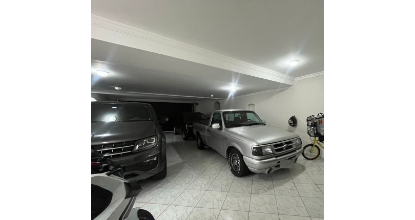 Lindo Sobrado à venda no City América na Rua Engenheiro Jayme Rocha Pereira