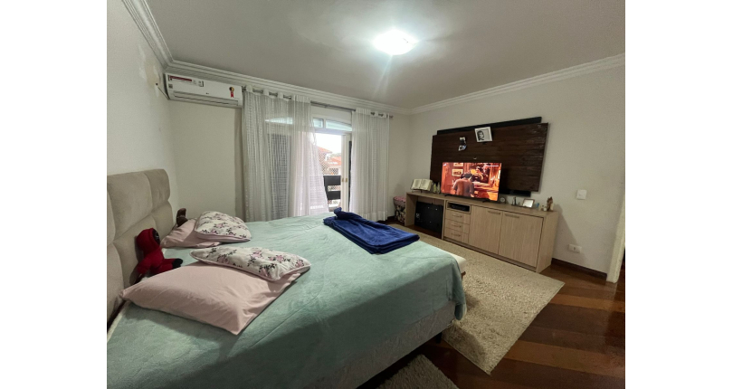 Lindo Sobrado à venda no City América na Rua Engenheiro Jayme Rocha Pereira