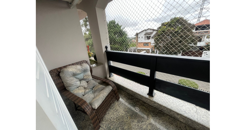 Lindo Sobrado à venda no City América na Rua Engenheiro Jayme Rocha Pereira