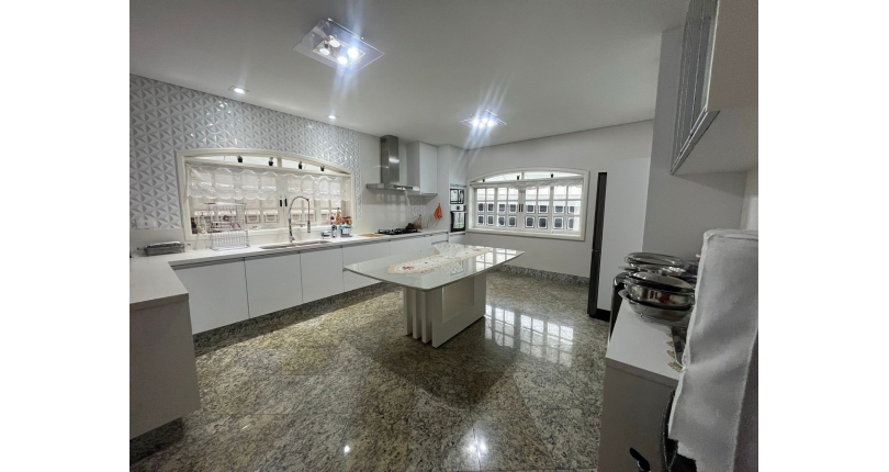 Lindo Sobrado à venda no City América na Rua Engenheiro Jayme Rocha Pereira