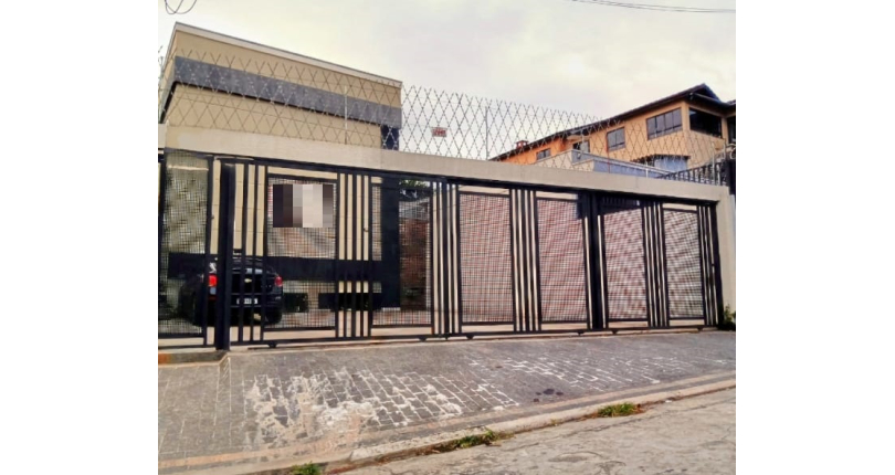 Belo Sobrado à venda em Condomínio Fechado Villaggio Castel San Lorenzo em Osasco 