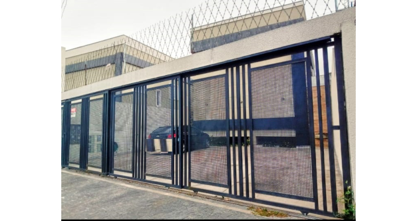 Belo Sobrado à venda em Condomínio Fechado Villaggio Castel San Lorenzo em Osasco 