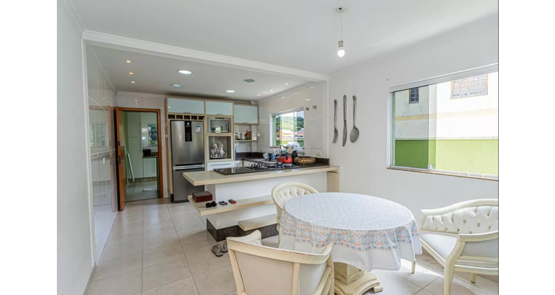 Belo Sobrado à venda no Parque São Domingos na Rua Luiz Filgueira Souto, 