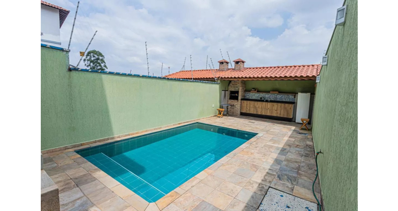 Belo Sobrado à venda no Parque São Domingos na Rua Luiz Filgueira Souto, 