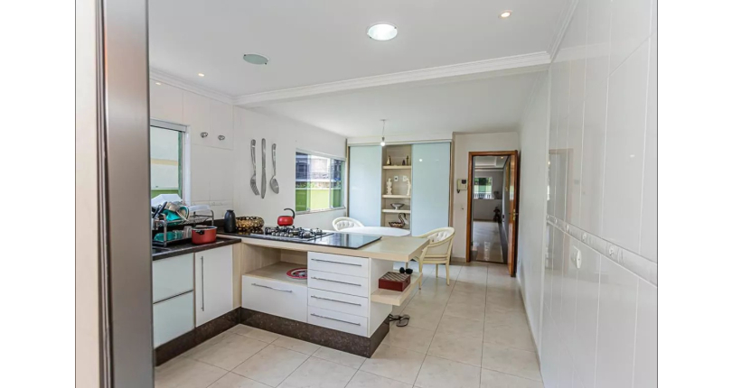 Belo Sobrado à venda no Parque São Domingos na Rua Luiz Filgueira Souto, 