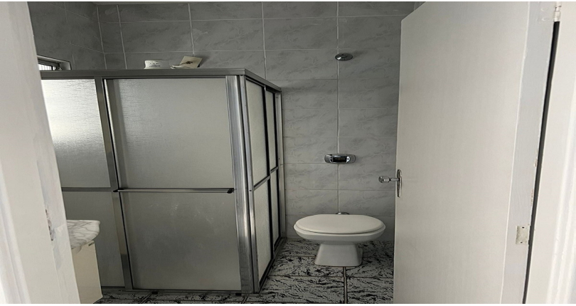 Casa à venda Rua Joaquim Oliveira Freitas, Vila Mangalot - Imóveis à Venda