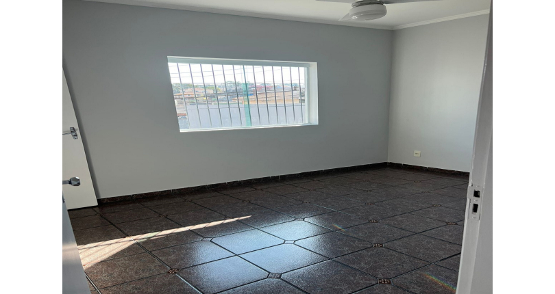 Casa à venda Rua Joaquim Oliveira Freitas, Vila Mangalot - Imóveis à Venda