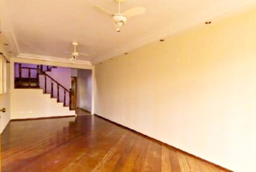 Belo Sobrado à venda na Vila Barreto na Rua Doutor Achiles Lisboa,