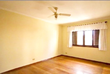 Belo Sobrado à venda na Vila Barreto na Rua Doutor Achiles Lisboa,