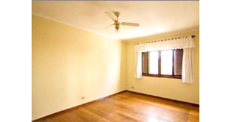 Belo Sobrado à venda na Vila Barreto na Rua Doutor Achiles Lisboa,