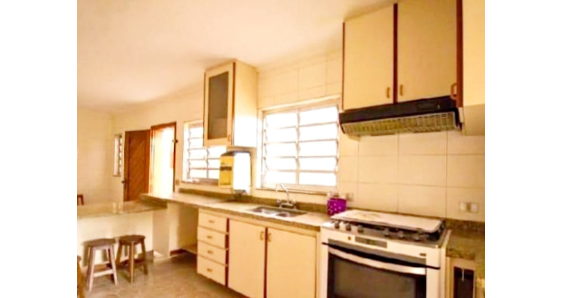 Belo Sobrado à venda na Vila Barreto na Rua Doutor Achiles Lisboa,