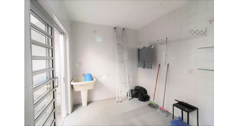 Sobrado à venda no Jardim Santo Elias na Rua Otávio Gonçalves Martins