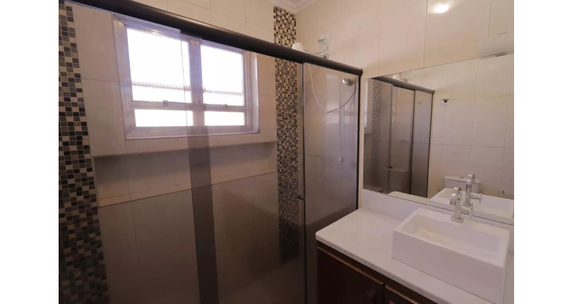 Sobrado à venda no Jardim Santo Elias na Rua Otávio Gonçalves Martins