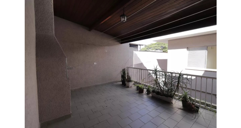 Sobrado à venda no Jardim Santo Elias na Rua Otávio Gonçalves Martins