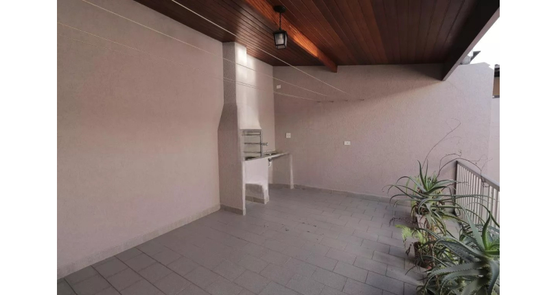 Sobrado à venda no Jardim Santo Elias na Rua Otávio Gonçalves Martins