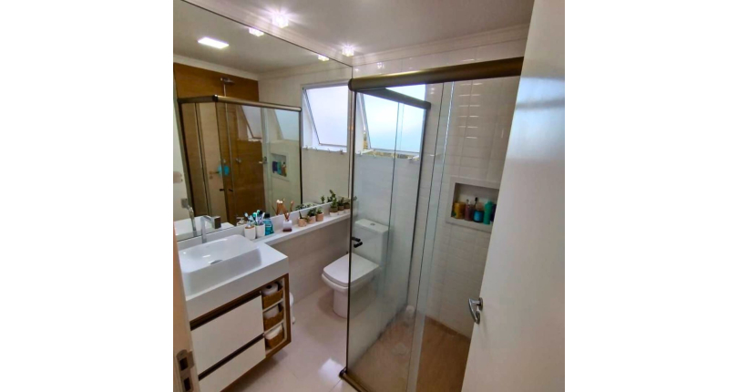 Belo Apartamento à venda no Jaraguá na Avenida Doutor José Maniero 225