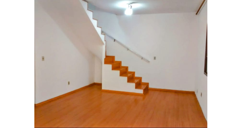 Bom Sobrado à venda na Vila Bonilha na Rua Porteirinha