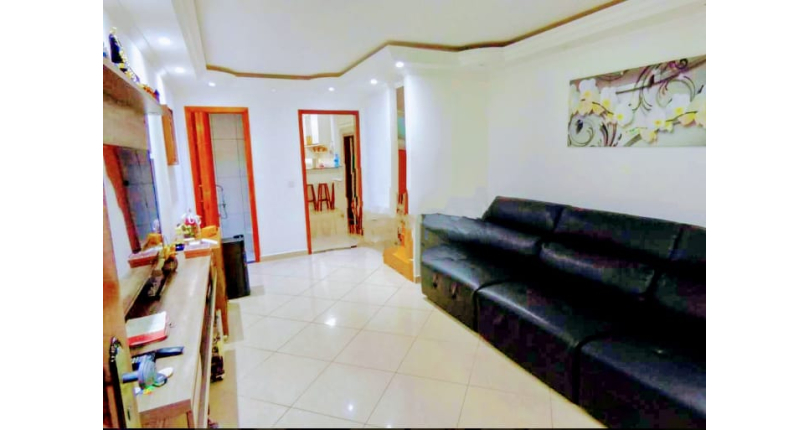 Bom Sobrado à venda no Conjunto Residencial Vista Verde na Rua Ricardo Abed