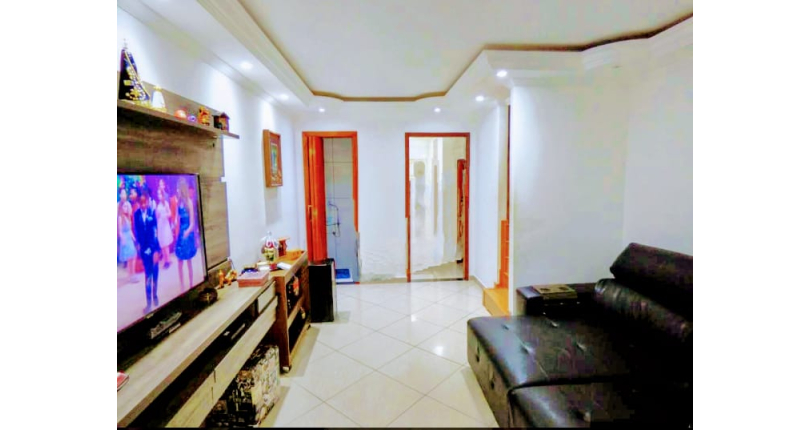 Bom Sobrado à venda no Conjunto Residencial Vista Verde na Rua Ricardo Abed