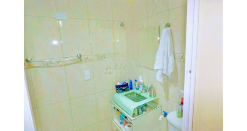 Bom Sobrado à venda no Conjunto Residencial Vista Verde na Rua Ricardo Abed