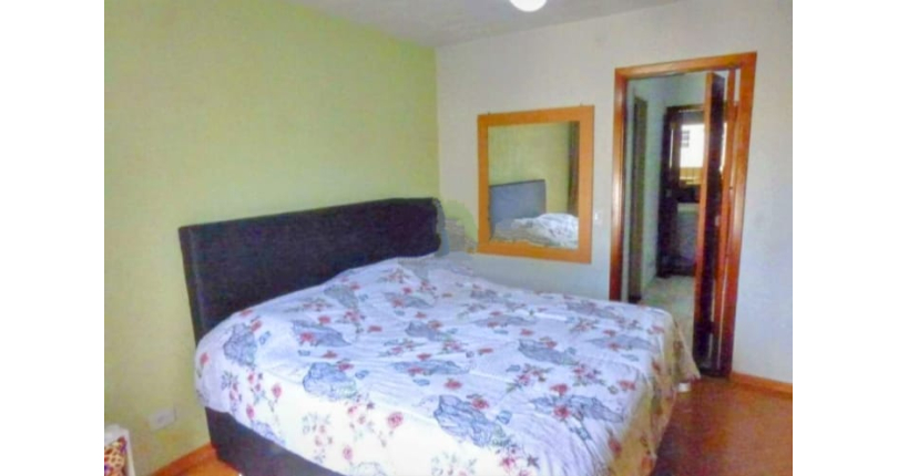 Bom Sobrado à venda no Conjunto Residencial Vista Verde na Rua Ricardo Abed