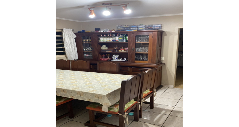 Lindo Sobrado à Venda no Jardim Pinheiros na Rua Alex Lizal