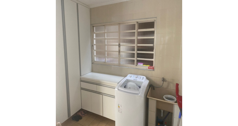 Lindo Sobrado à Venda no Jardim Pinheiros na Rua Alex Lizal