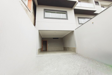 Sobrado novo à venda na Vila Guedes na Rua Francisco Andrade 34