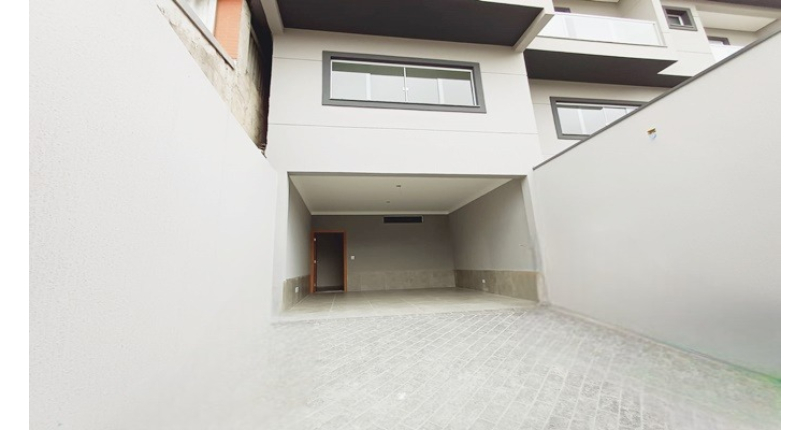 Sobrado novo à venda na Vila Guedes na Rua Francisco Andrade 34