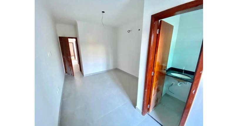 Sobrado novo à venda no Jardim Regina na Rua Andrade Velosino 130 C, 