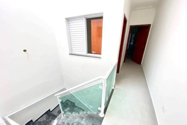 Sobrado novo à venda no Jardim Regina na Rua Andrade Velosino 130 B