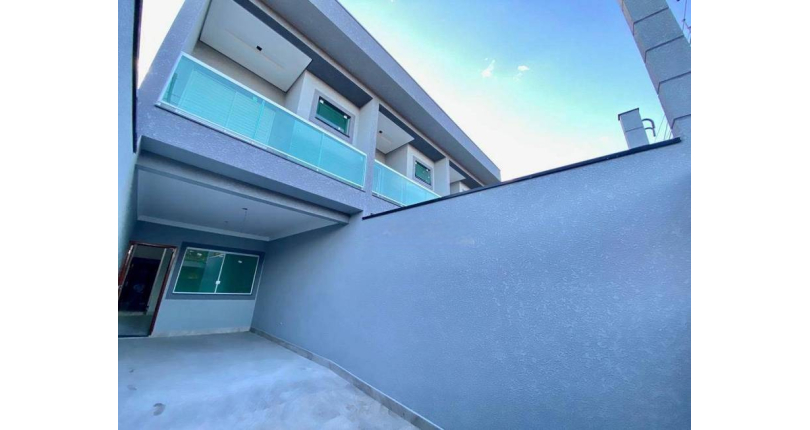 Sobrado novo à venda no Jardim Regina na Rua Andrade Velosino 130 B