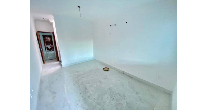 Sobrado novo à venda no Jardim Regina na Rua Andrade Velosino 130 B