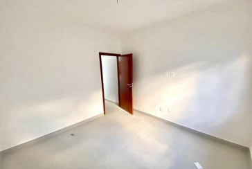 Sobrado novo à venda no Jardim Regina na Rua Andrade Velosino 130 A