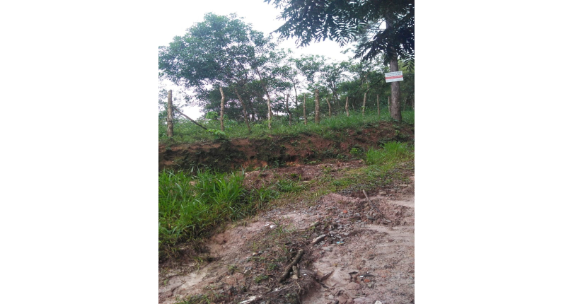 Terreno à venda em Osasco no bairro Industrial Anhangüera na Estrada da Alpina s/n