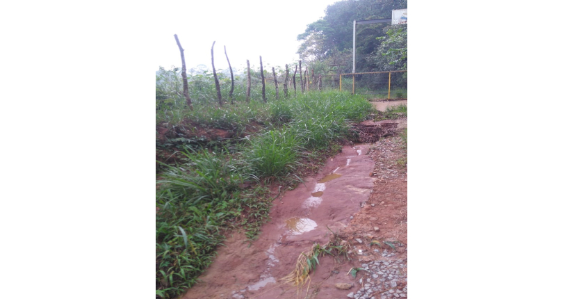 Terreno à venda em Osasco no bairro Industrial Anhangüera na Estrada da Alpina s/n