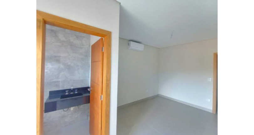 Sobrado à venda Rua Dona Herminda Borba Attuy, 565, Parque São Domingos - Imóveis à Venda