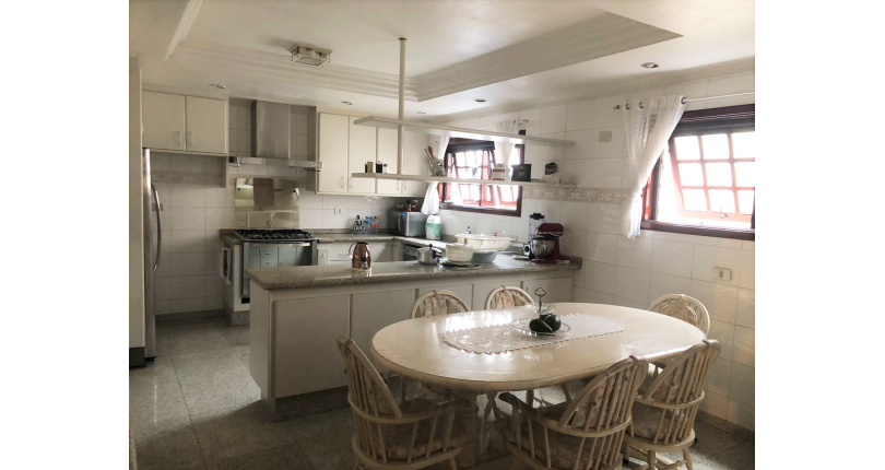 Sobrado à venda no City América na Rua José Geraldo João Luiz, 