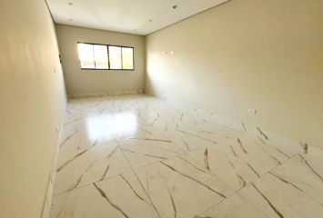 Sobrado novo à venda na Vila Catupia na Rua Tapendi 215,