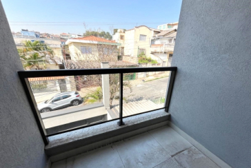 Sobrado novo à venda na Vila Catupia na Rua Tapendi 215,