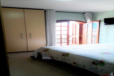 Lindo Sobrado à venda no Jardim Maristela na Rua Coronel Augusto Machado,