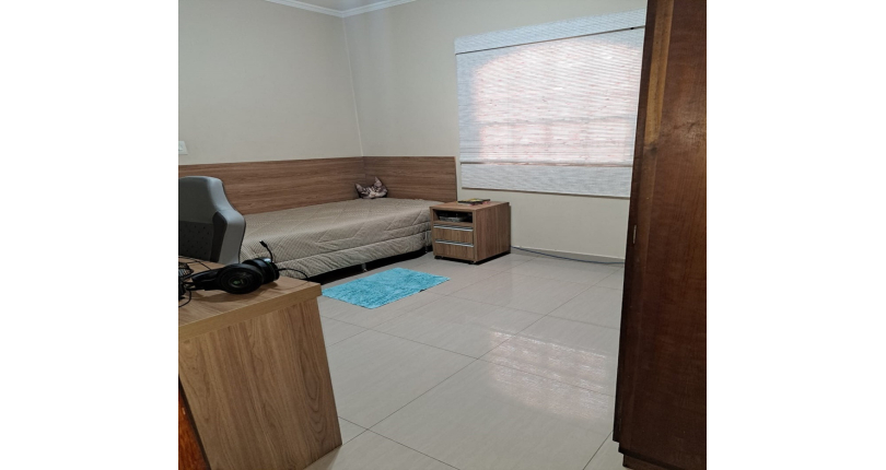 Lindo Sobrado à venda no Jardim Maristela na Rua Coronel Augusto Machado,