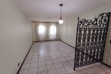  Sobrado à venda no Parque São Domingos na Rua Almiro Bernardo