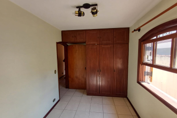  Sobrado à venda no Parque São Domingos na Rua Almiro Bernardo