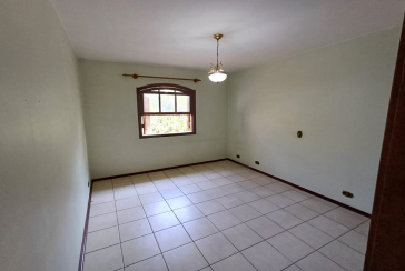  Sobrado à venda no Parque São Domingos na Rua Almiro Bernardo