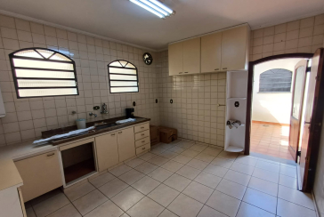  Sobrado à venda no Parque São Domingos na Rua Almiro Bernardo